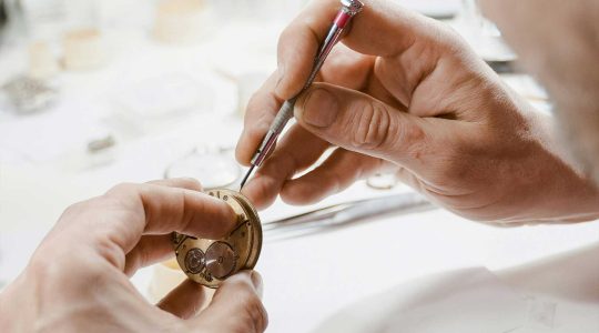 Paulon Gioielleria si occupa di riparazione orologi sul Lago Maggiore a Stresa